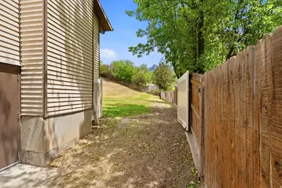 9057 S Cherbourg Pl E, Sandy, UT 84093 - Photo 61
