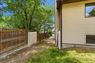 9057 S Cherbourg Pl E, Sandy, UT 84093 - Photo 59