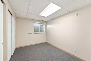 9057 S Cherbourg Pl E, Sandy, UT 84093 - Photo 43