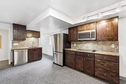9057 S Cherbourg Pl E, Sandy, UT 84093 - Photo 35