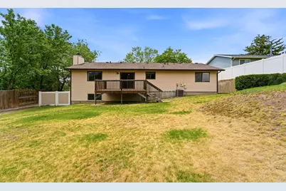 9057 S Cherbourg Pl E, Sandy, UT 84093 - Photo 53