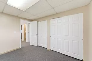 9057 S Cherbourg Pl E, Sandy, UT 84093 - Photo 37