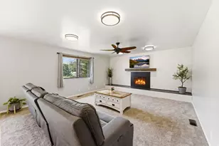 9057 S Cherbourg Pl E, Sandy, UT 84093 - Photo 9
