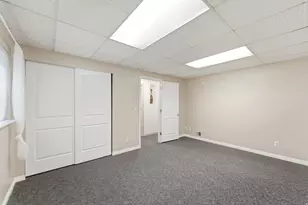 9057 S Cherbourg Pl E, Sandy, UT 84093 - Photo 47