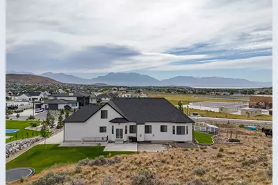 9261 N Belle St, Eagle Mountain, UT 84005 - Photo 15
