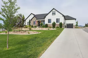 9261 N Belle St, Eagle Mountain, UT 84005 - Photo 3