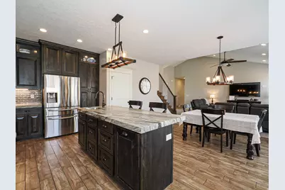 9261 N Belle St, Eagle Mountain, UT 84005 - Photo 33