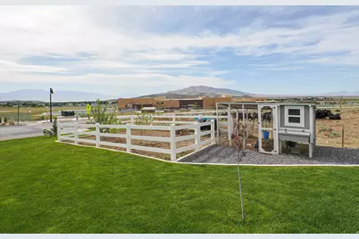 9261 N Belle St, Eagle Mountain, UT 84005 - Photo 5