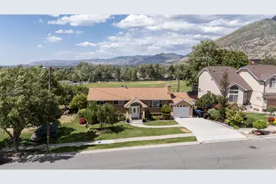 2563 E Sundown Ave, Cottonwood Heights, UT 84121 - Photo 37