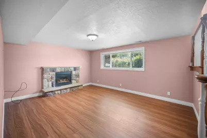 2563 E Sundown Ave, Cottonwood Heights, UT 84121 - Photo 23