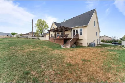 279 W Wrangler Ave S, Saratoga Springs, UT 84045 - Photo 15