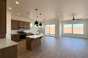 308 N 2805 W, Hurricane, UT 84737 - Photo 5