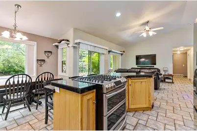 609 E 2100 N, North Logan, UT 84341 - Photo 11
