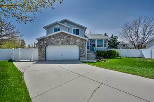 1045 W Rnch Pk Dr, West Jordan, UT 84088 - Photo 1