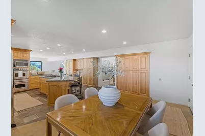 8903 S Cobble Crest Ln, Sandy, UT 84093 - Photo 9