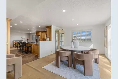 8903 S Cobble Crest Ln, Sandy, UT 84093 - Photo 5