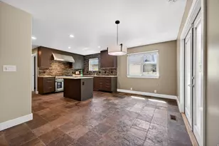 1689 E Kierstin Pl, Salt Lake City, UT 84108 - Photo 15