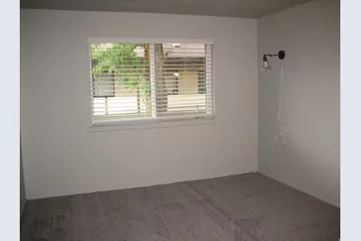 1555 E 3900 S #206, Millcreek, UT 84124 - Photo 9