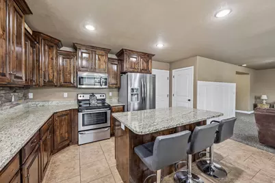 5129 S 3450 W, Roy, UT 84067 - Photo 9