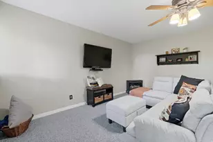155 E 400 S, Hyrum, UT 84319 - Photo 17
