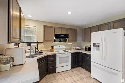 526 N 1025 W, Provo, UT 84601 - Photo 7