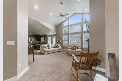 8 S Cherry Wood Ln, Midvale, UT 84047 - Photo 5