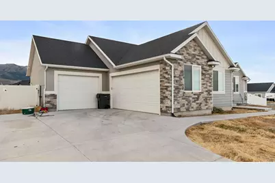 8 S Cherry Wood Ln, Grantsville, UT 84029 - Photo 5