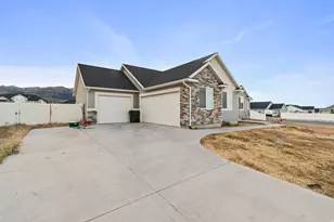 8 S Cherry Wood Ln, Midvale, UT 84047 - Photo 1