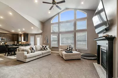 8 S Cherry Wood Ln, Midvale, UT 84047 - Photo 7