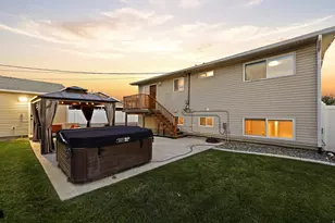 1085 E Sego Lily Dr S, Sandy, UT 84094 - Photo 7