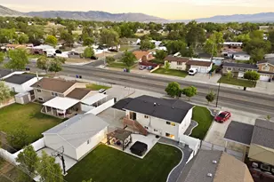 1085 E Sego Lily Dr S, Sandy, UT 84094 - Photo 65