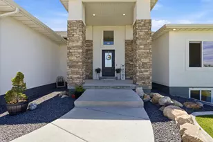 1222 E 300 S, Smithfield, UT 84335 - Photo 3