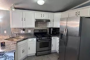 3669 S Willow Hollow Rd W, West Valley, UT 84119 - Photo 7