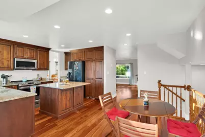 10238 S Snow Iris Way E, Sandy, UT 84092 - Photo 11