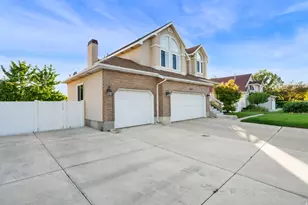 10238 S Snow Iris Way E, Sandy, UT 84092 - Photo 59