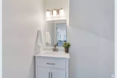 881 S 635 W, Orem, UT 84058 - Photo 17