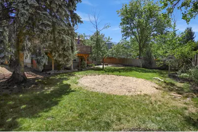 8938 S Manchester Ln, Sandy, UT 84093 - Photo 41