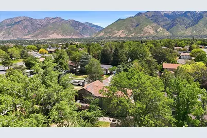 8938 S Manchester Ln, Sandy, UT 84093 - Photo 45