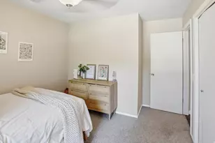 8938 S Manchester Ln, Sandy, UT 84093 - Photo 19