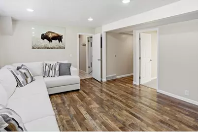 8938 S Manchester Ln, Sandy, UT 84093 - Photo 25