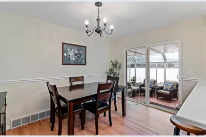 6191 S Rainsborough Rd, Murray, UT 84121 - Photo 9