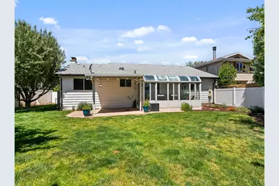 6191 S Rainsborough Rd, Murray, UT 84121 - Photo 33