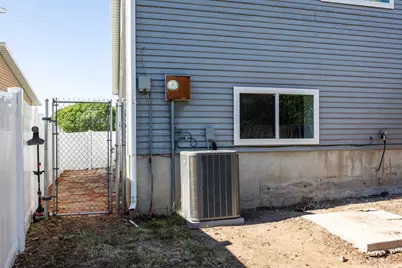 3086 W Roxborough Park St, West Valley, UT 84119 - Photo 27