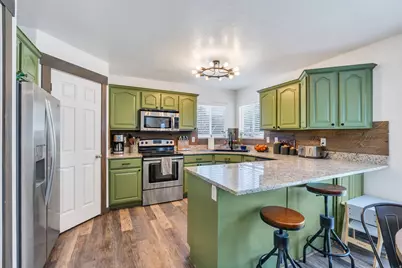 459 S Loader Ave E, Pleasant Grove, UT 84062 - Photo 15