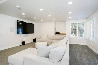 130 S 2050 E, Layton, UT 84040 - Photo 29