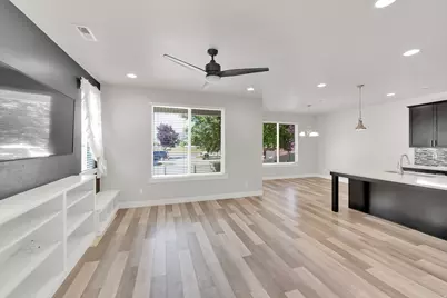 332 W Pages Ln, Bountiful, UT 84010 - Photo 9