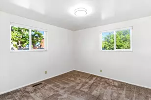 380 E 300 N, Clearfield, UT 84015 - Photo 21