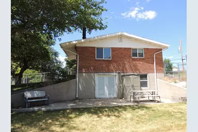 380 E 300 N, Clearfield, UT 84015 - Photo 5