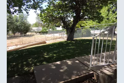 380 E 300 N, Clearfield, UT 84015 - Photo 7