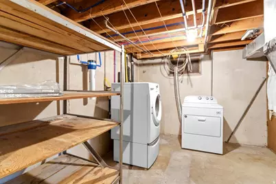 380 E 300 N, Clearfield, UT 84015 - Photo 27